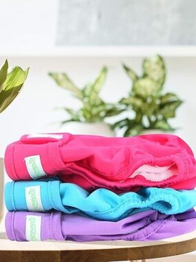 Wegreeco Premium Reusable Dog Diapers Female (3 Pack) - Size Large